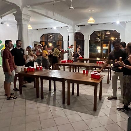 Hummus Hostel Хіккадува Екстер'єр фото