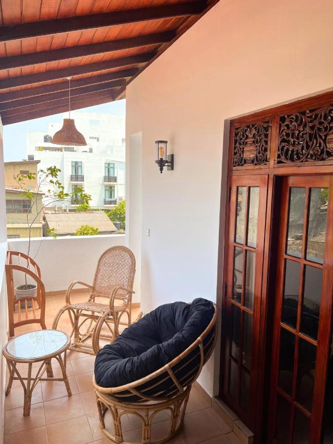 Hummus Hostel Хіккадува Екстер'єр фото