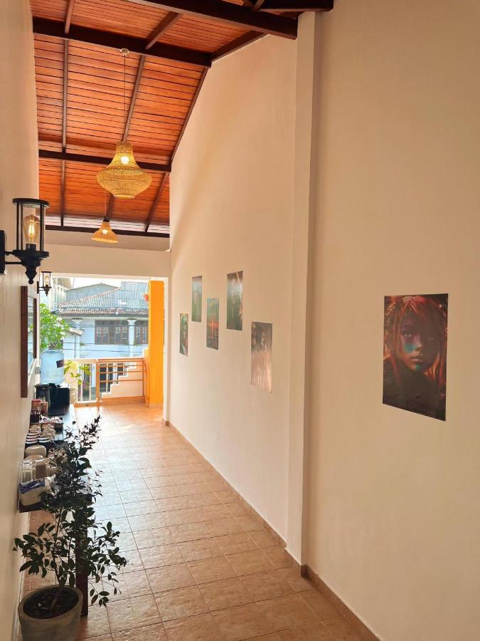 Hummus Hostel Хіккадува Екстер'єр фото