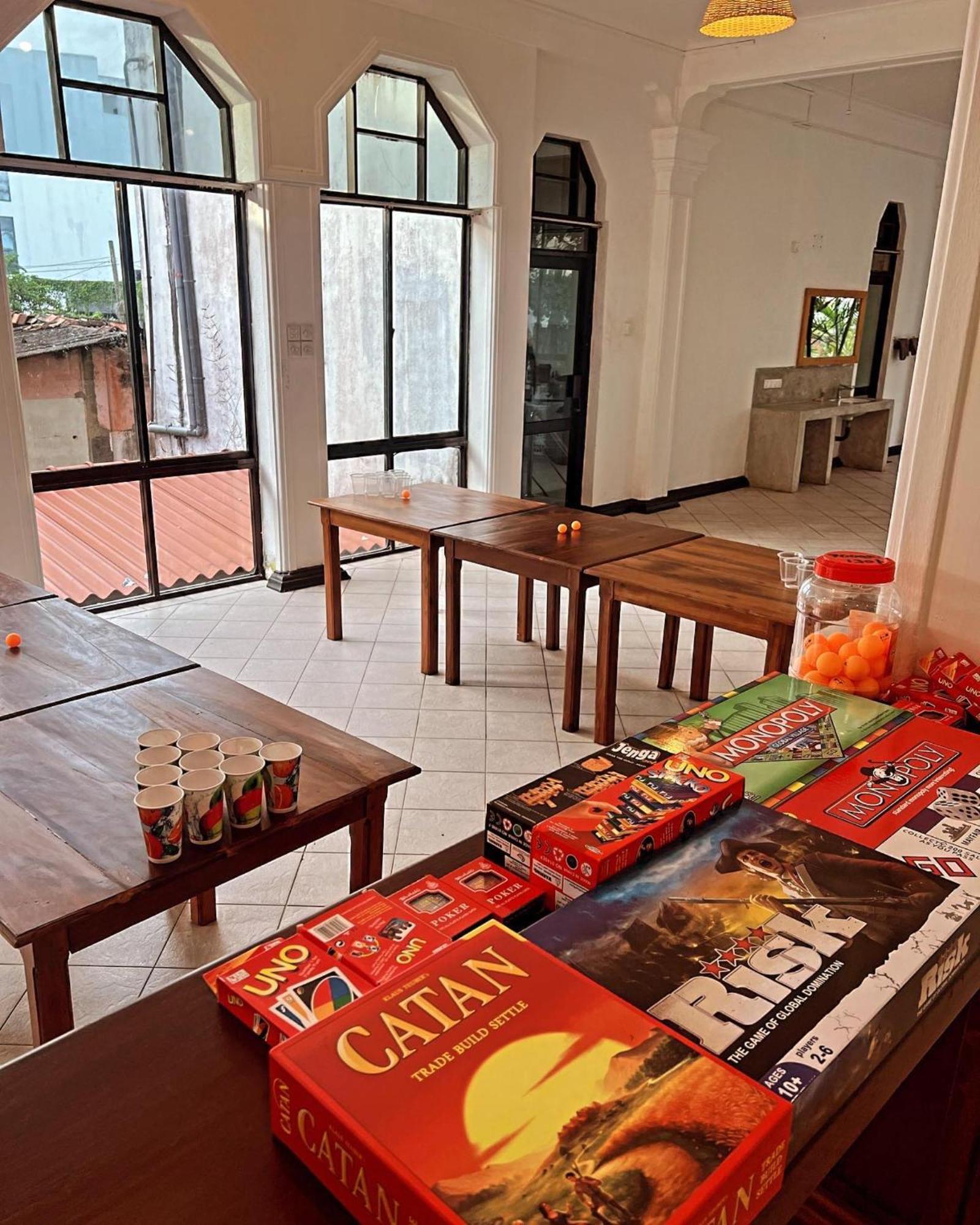 Hummus Hostel Хіккадува Екстер'єр фото
