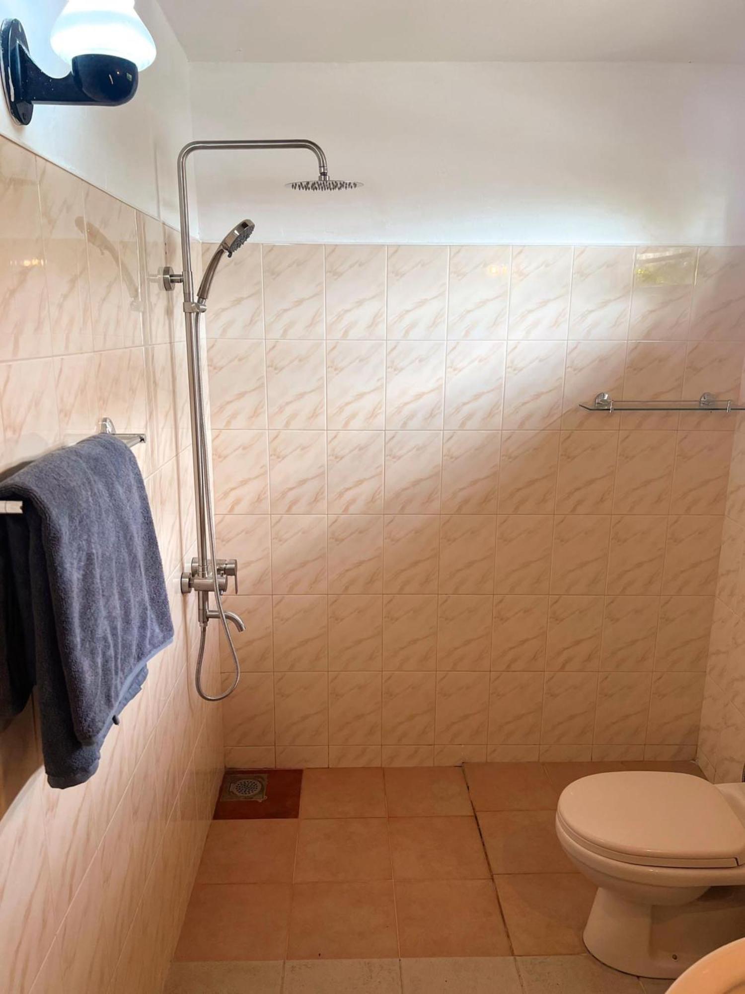 Hummus Hostel Хіккадува Екстер'єр фото