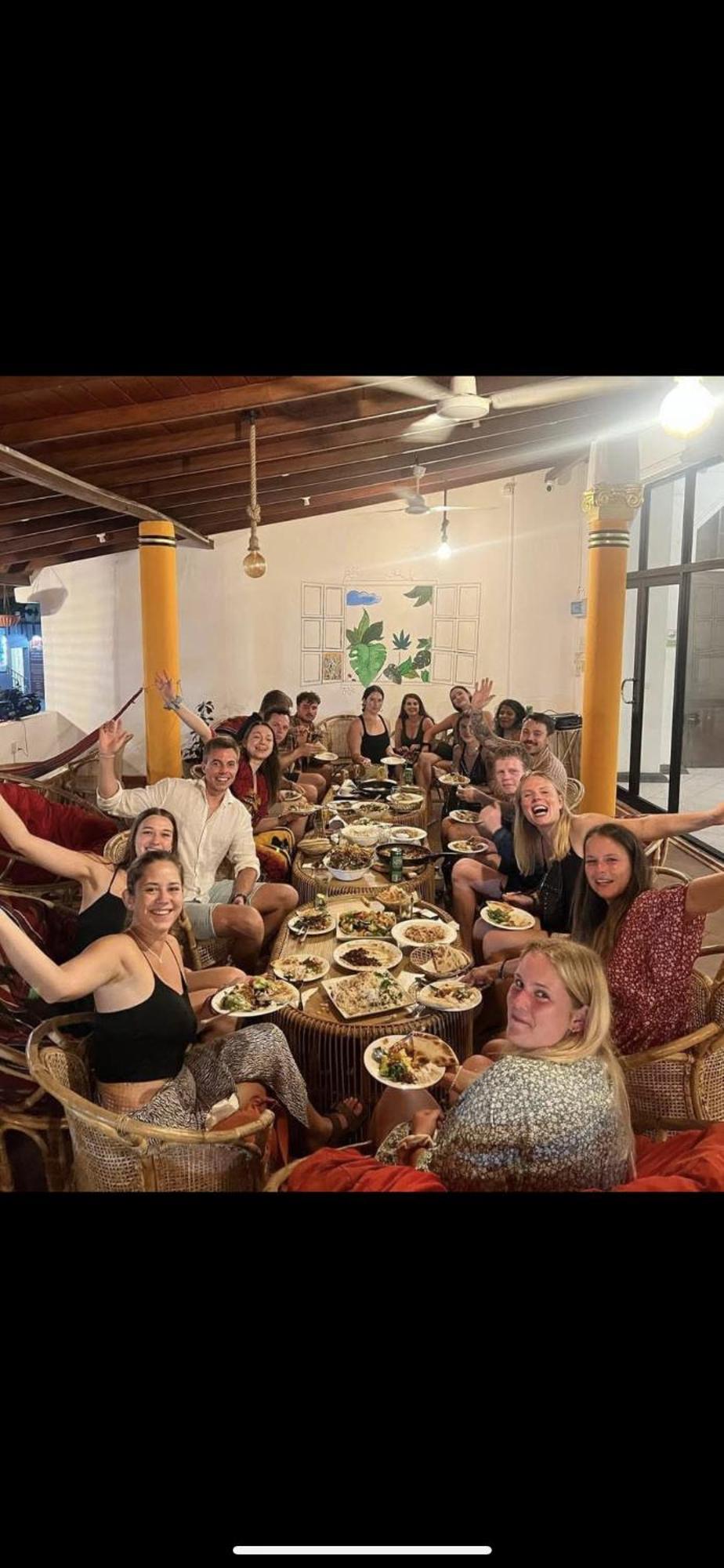 Hummus Hostel Хіккадува Екстер'єр фото