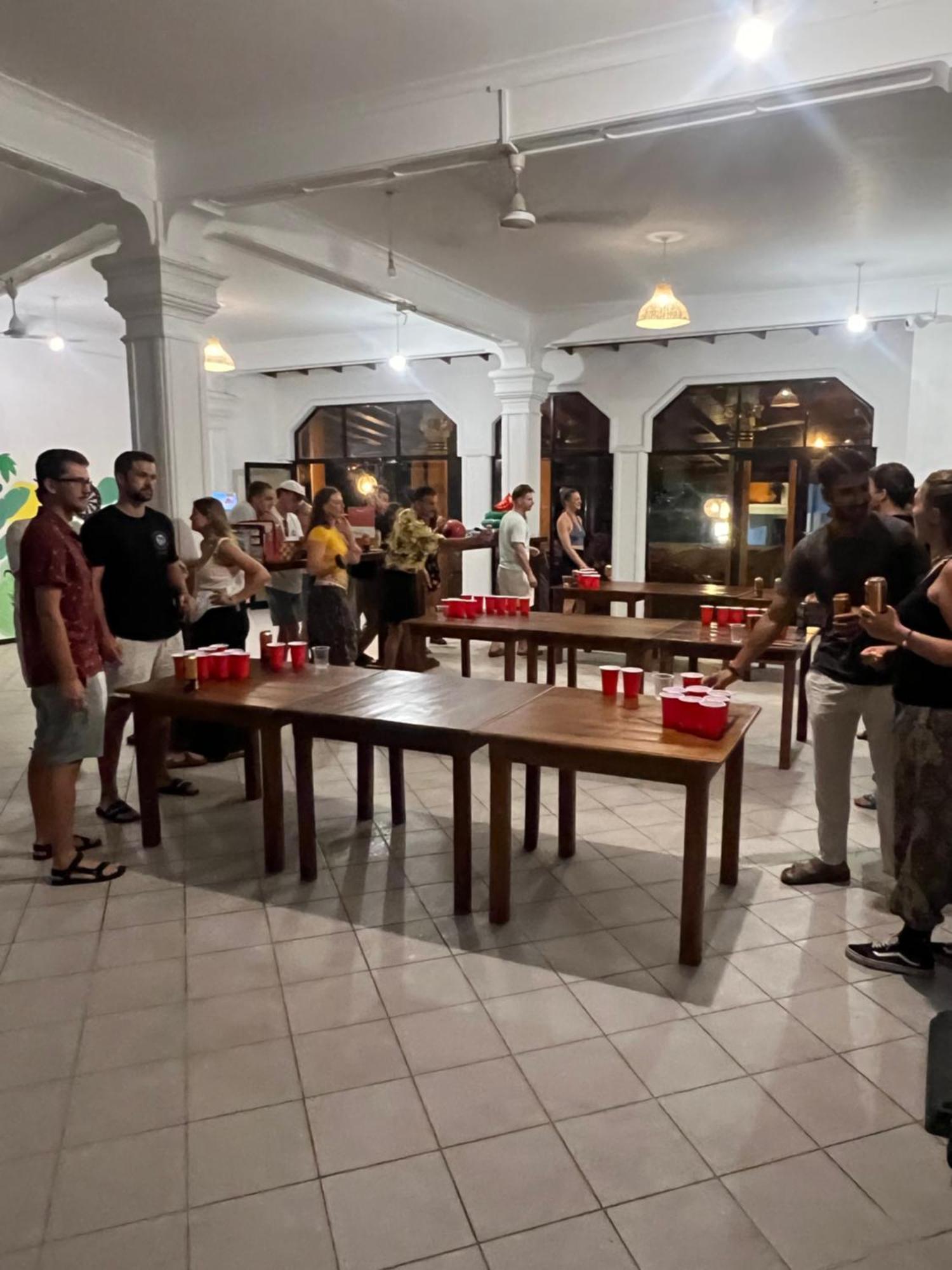 Hummus Hostel Хіккадува Екстер'єр фото